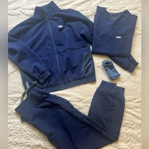 FIGS NAVY BLUE SMALL X SMALL PETITE SCRUB COMPLETE SET WITH JACKET ANKLE SOCK